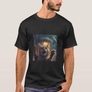 Funny Alien Cat Selfie UFO Encounter Surprised Sca T-Shirt