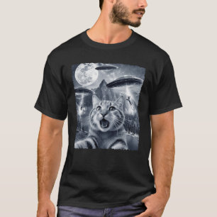 Funny Alien Cat Selfie with UFOs Gift Idea Men Wom T-Shirt
