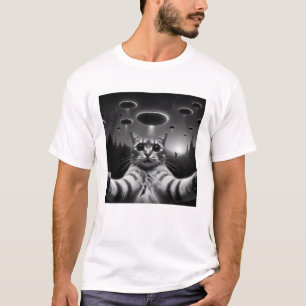 Funny Alien Cat UFO Cat Selfie with UFOs T-Shirt