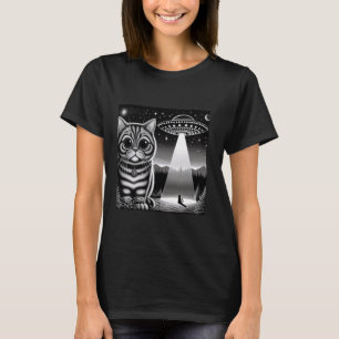 Funny Alien Cat with UFO T-Shirt for Cat Lovers