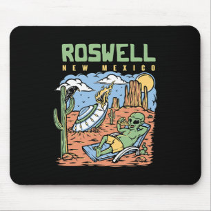 Funny Alien Vacation In Roswell New Mexico Desert Mouse Pad