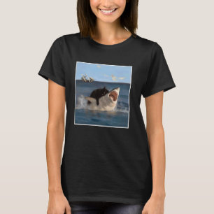 funny Art & Cat Lover Quote Cat Biting Shark Cool T-Shirt