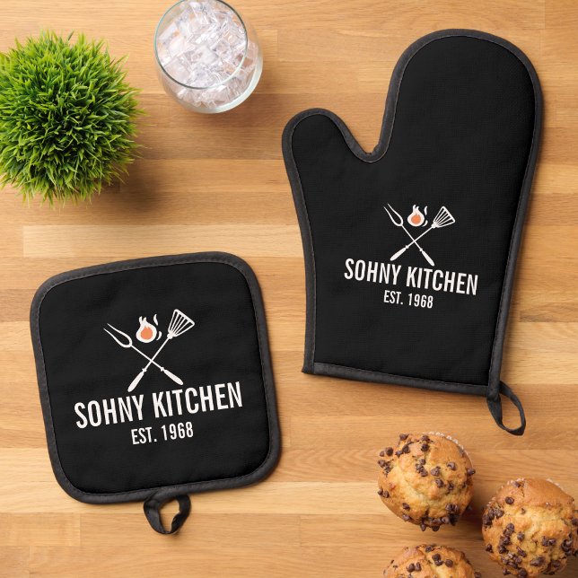 Funny BBQ Personalised Barbecue Kitchen Dining Oven Mitt & Pot Holder Set (BBQ Personalized Barbecue housewarming gift chef cooking for him name established year since est)