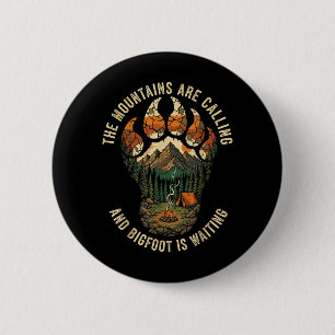 Funny Bigfoot Hiking Team Sasquatch Camng Nature 6 Cm Round Badge