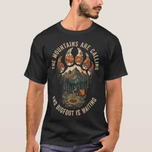 Funny Bigfoot Hiking Team Sasquatch Camping T-Shirt