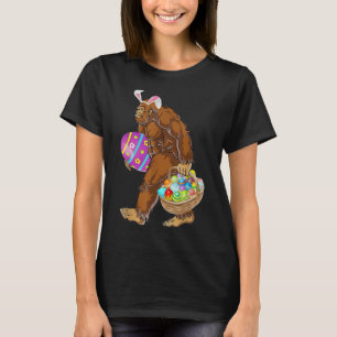 Funny Bigfoot Hunting Easter Eggs T-Shirt