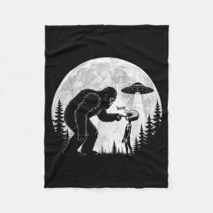 Funny Bigfoot Sasquatch Boop Nose Alien Ufo Humour Fleece Blanket