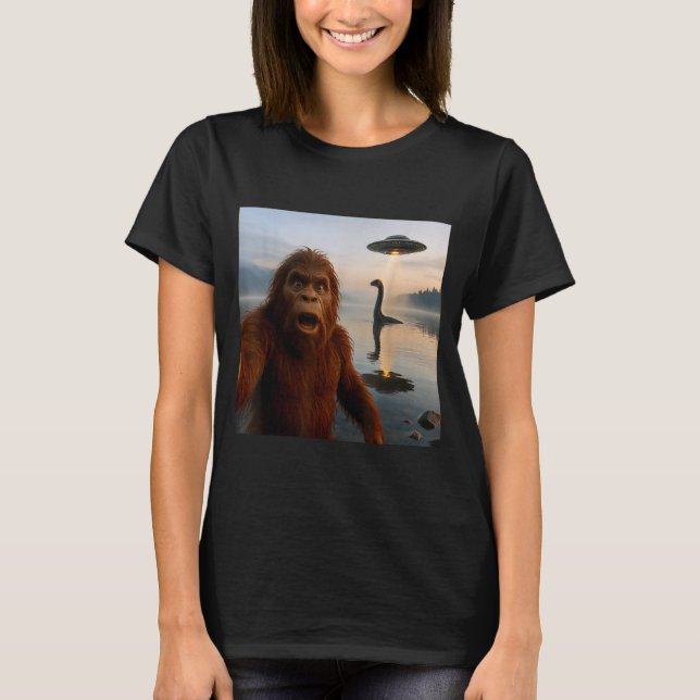 Funny Bigfoot Selfie With Loch Ness Monster And Uf T-Shirt (Front)