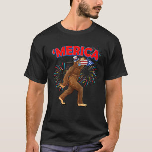 Funny Bigfoot - USA 4Th Of July T-Shirt
