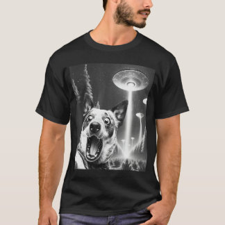 Funny Blue Heeler Alien UFOaking a Sie Dog Mom Dad T-Shirt