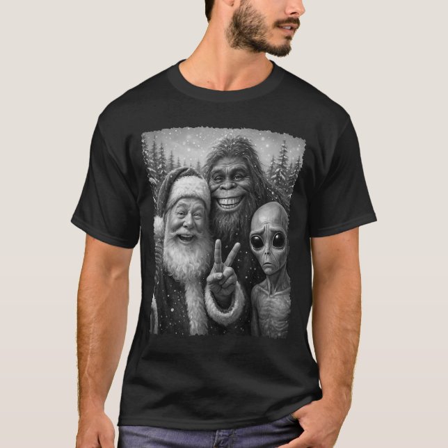 Funny Cat Santa Bigfoot Alien Christmas Selfie Tee (Front)