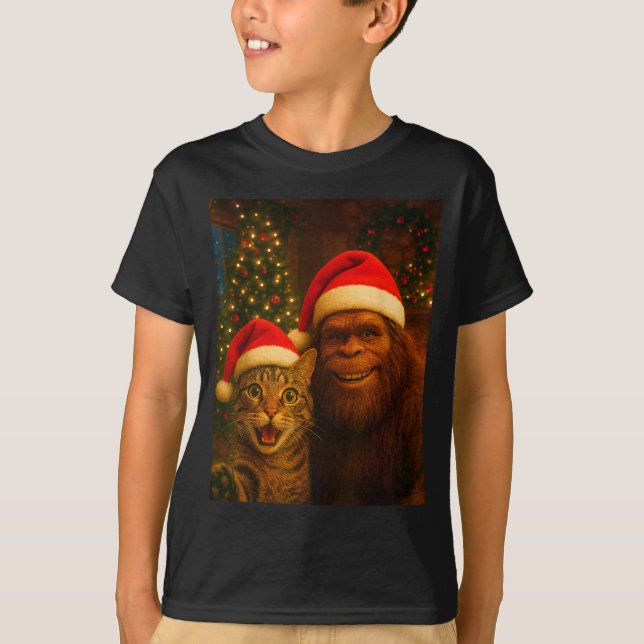 Funny Cat Selfie With Bigfoot Christmas Sasquatch  T-Shirt (Front)