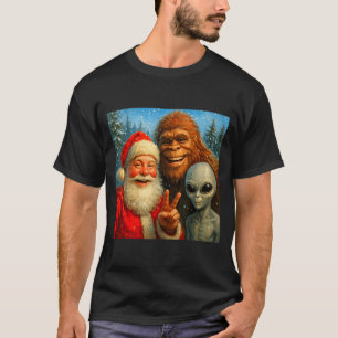 Funny Cat Selfie With Santa Claus & Bigfoot Me T-Shirt