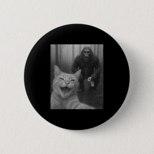 Funny Cat Surprised Happy Selfie With Bigfoot Sasq 6 Cm Round Badge