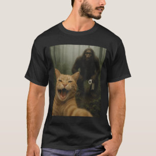 Funny Cat Surprised Happy Selfie With Bigfoot Sasq T-Shirt