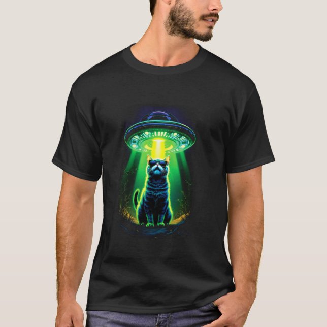 Funny Cat UFO Alien Cat Mum Cat Dad Retro Humour V T-Shirt (Front)