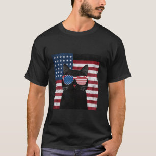 Funny Cats with USA Flag for Memorial Day 4th of J T-Shirt
