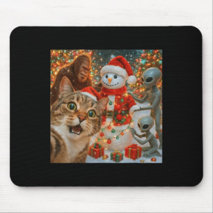 Funny Christmas Cat Selfie With Bigfoot Alien &amp Mouse Pad