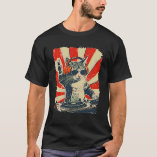 Funny DJ Cat with Headphones Retro Music Lover Art T-Shirt