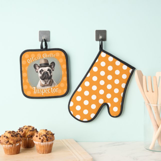 Funny Dog Cheese Inspector Oven Mitt & Pot Holder Set (Insitu(Hanging))