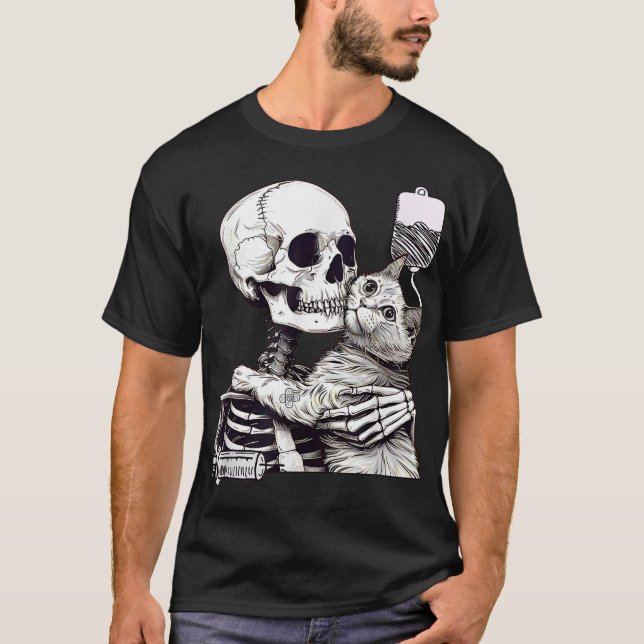 Funny Halloween Skeleton Hug Cat Vet Tech Veterina T-Shirt (Front)