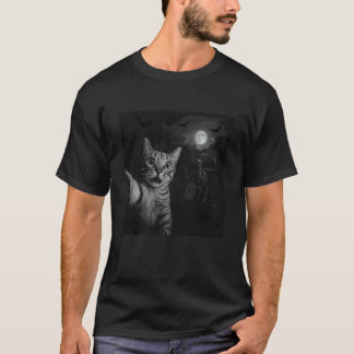 Funny Halloween Surprised Scared Cat Selfie Spooky T-Shirt