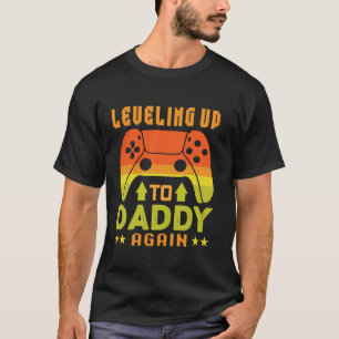 Funny Levelling Up to Daddy Again Dad Pregnancy An T-Shirt