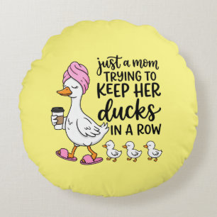 Funny Mum ducks word art  Round Cushion