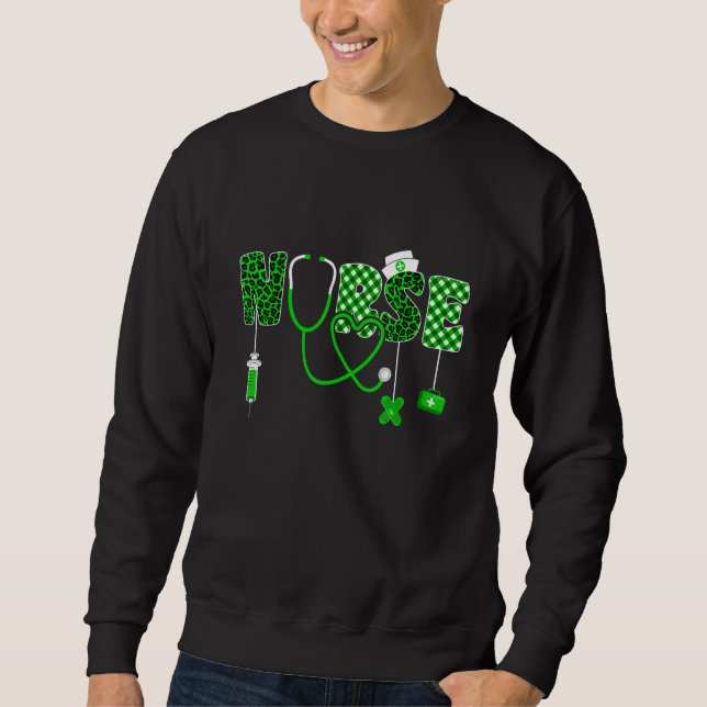 Funny Nurse Shamrock St Patrick S Day Irish Leopar Sweatshirt (Front)