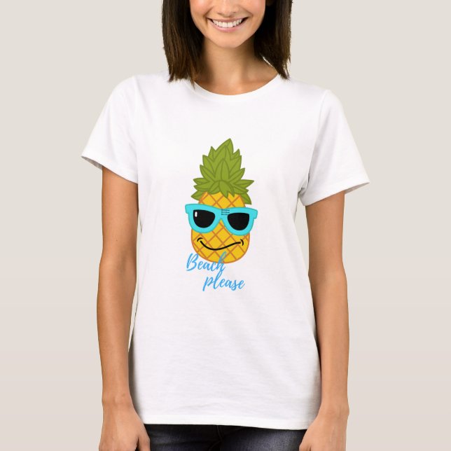Funny Pineapple Chilling With Summer Sunglasses   T-Shirt (Front)