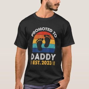 Funny Promoted To Daddy 2023 For New Daddy First T T-Shirt