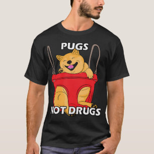funny pugs not drugs saying/quote artistic dog fac T-Shirt