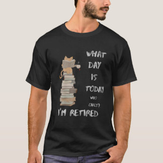Funny Retired Cat Reading Book Drinking Tea Cat Lo T-Shirt
