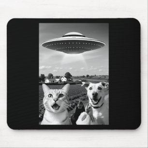Funny Selfie Trio Animals Cat, Chicken, Dog - Ufo  Mouse Pad