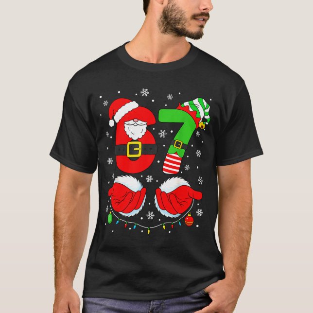 Funny Six Seven 67 Meme 6 7 Elf Santa Christmas Pa T-Shirt (Front)