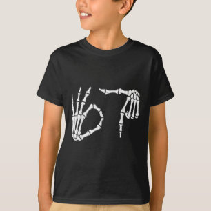 Funny Six Seven 6 7 Meme 67 Skeleton Hand Hallowee T-Shirt