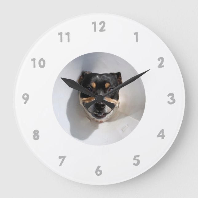 Funny smiling dog clock (Front)