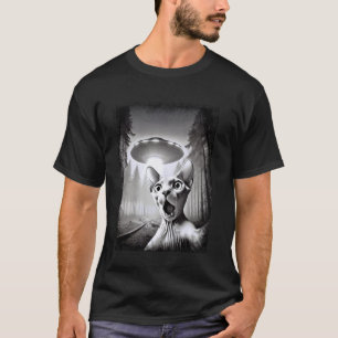 Funny Sphynx cat and UFO, Shocked Sphinx Aliens Me T-Shirt
