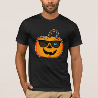 Funny Spooky Pumpkin iconic winkS on dark T-Shirt