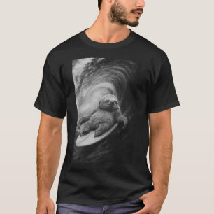 Funny Surfing Sloth Sea Selfie On Surfboard Beach T-Shirt