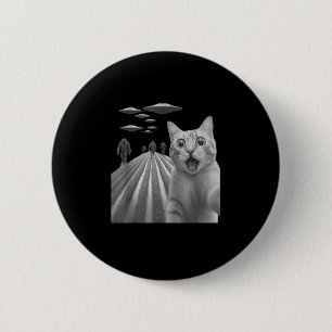 Funny Surprised Scared Cat Selfie With Bigfoot And 6 Cm Round Badge