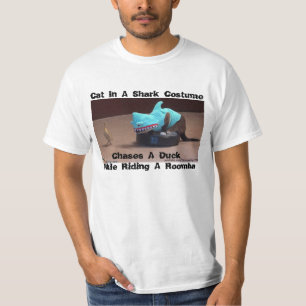 FUNNY T-SHIRT SHARK-CAT CHASING DUCK ON ROOMBA