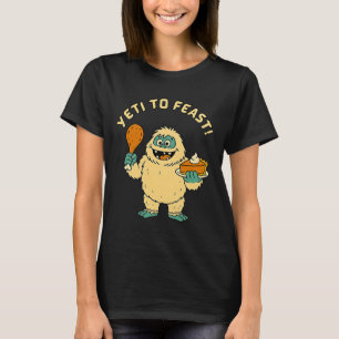 Funny Thanksgiving Bigfoot Turkey And Pumpkin Pie  T-Shirt