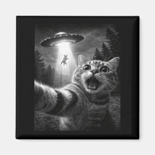 Funny UFO Cat Selfie Alien Abduction Graphic Gift Magnet