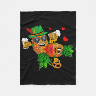 Funny Upside Down Pineapples Couple Swingers Men Fleece Blanket