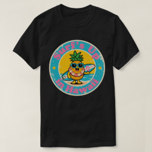 Funny Vintage Hawaii Pineapple Surfing Retro T-Shirt