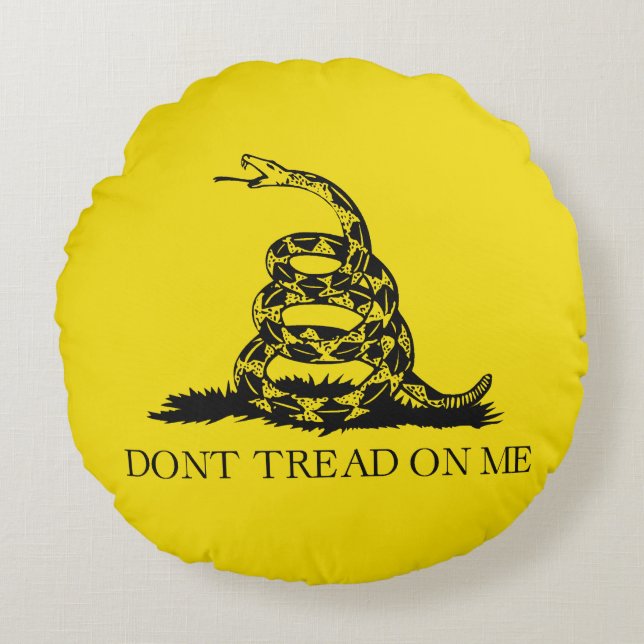 Gadsden Rattlesnake Flag: Revolutionary War 1776 Round Cushion (Front)