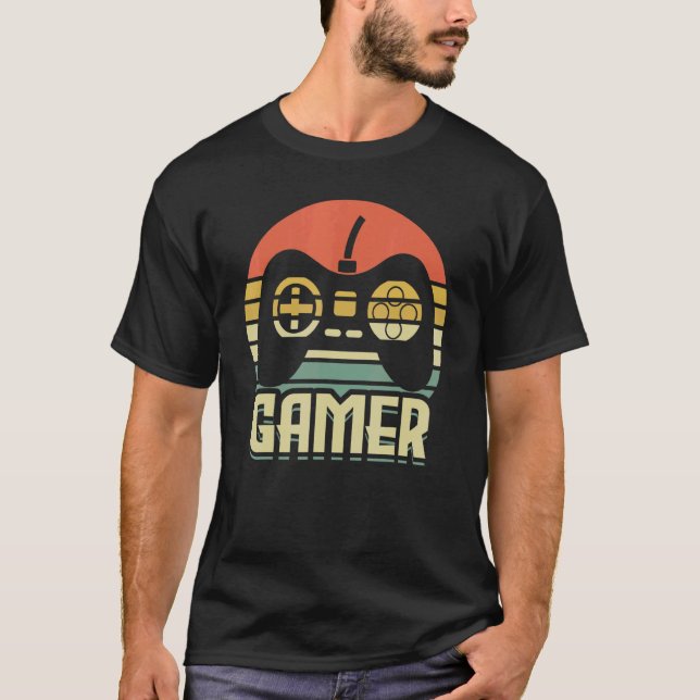Gamer retro with Gaming console T-Shirt (Front)