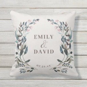 Garden Crest   Eggshell   Wedding Names Cushion