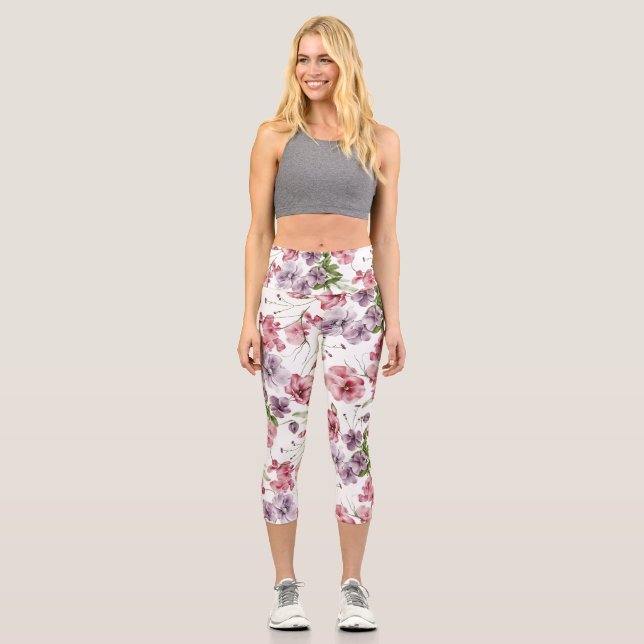  Garden Floral Seamless Pattern Capri Leggings (Front)